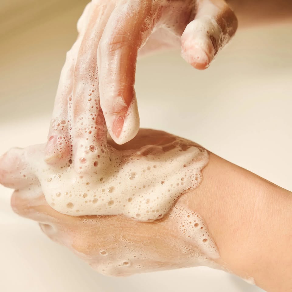 SKIN1004 Madagascar Centella Light Cleansing Oil - Gentle Makeup Remover & Deep Pore Cleanser for Sensitive Skin